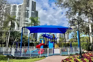 19101 NE 36th Ct, Aventura, FL 33180 - Photo 29