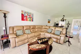 9820 S Hollybrook Lake Dr, Pembroke Pines, FL 33025 - Photo 5