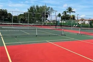 9820 S Hollybrook Lake Dr, Pembroke Pines, FL 33025 - Photo 39