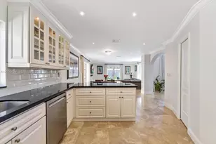 11263 NW 53rd Ln, Doral, FL 33178 - Photo 11