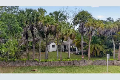 8339 SW 112th St, Miami, FL 33156 - Photo 9