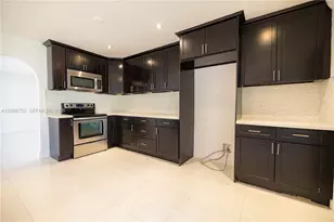 510 NW 207th Ave, Pembroke Pines, FL 33029 - Photo 11