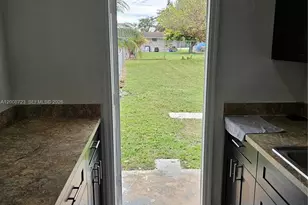 11752 SW 212th St, Miami, FL 33177 - Photo 17