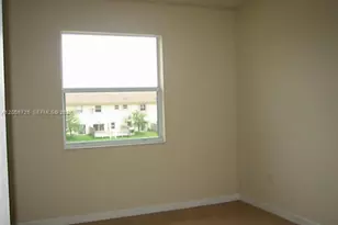 9011 SW 227th St, Cutler Bay, FL 33190 - Photo 7