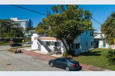 611 74th St, Miami Beach, FL 33141 - Photo 9