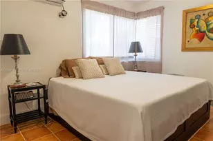 611 74th St, Miami Beach, FL 33141 - Photo 27