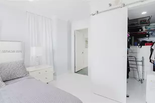 2625 Collins Ave, Miami Beach, FL 33140 - Photo 29