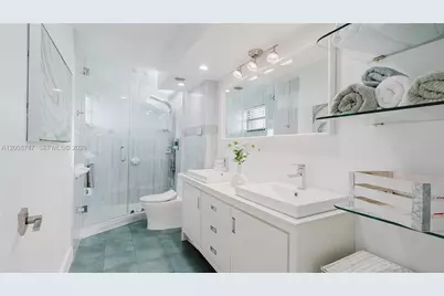 2625 Collins Ave #803, Miami Beach, FL 33140 - Photo 33