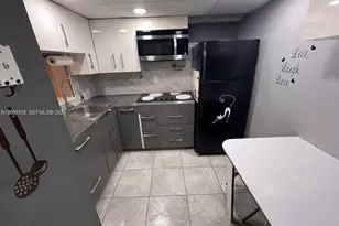 488 NW 165th St Rd, Miami, FL 33169 - Photo 15