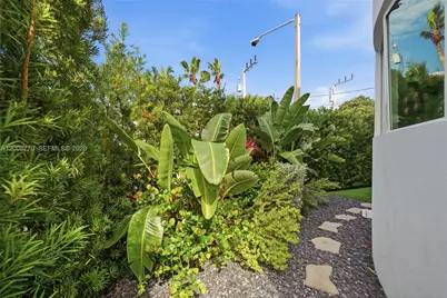 319 80th St #7, Miami Beach, FL 33141 - Photo 19