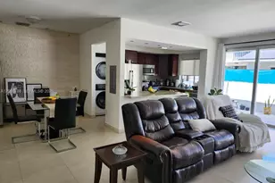 9195 Fontainebleau Blvd, Miami, FL 33172 - Photo 9