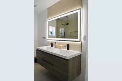 1524 NE 14th Ter, Fort Lauderdale, FL 33304 - Photo 9