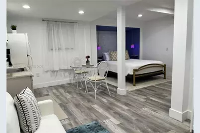 218 S M St, Lake Worth, FL 33460 - Photo 5