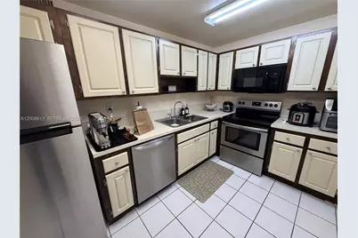 9270 Fontainebleau Blvd #102, Miami, FL 33172 - Photo 1