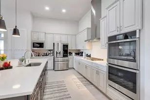 8022 Deer Lake Ct, Parkland, FL 33067 - Photo 13
