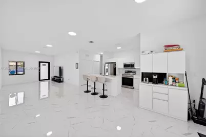 1864 NW 84th St, Miami, FL 33147 - Photo 3