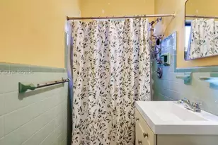 1201 NE 144th St, Miami, FL 33161 - Photo 19