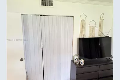 101 Berkley Rd #101, Hollywood, FL 33024 - Photo 17