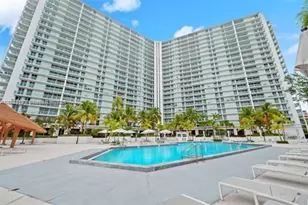 100 Bayview Dr, Sunny Isles Beach, FL 33160 - Photo 21
