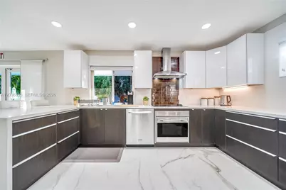1940 NE 62nd St, Fort Lauderdale, FL 33308 - Photo 7