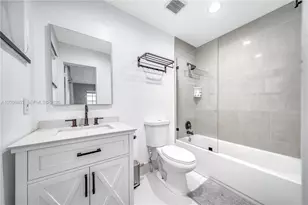 1940 NE 62nd St, Fort Lauderdale, FL 33308 - Photo 11