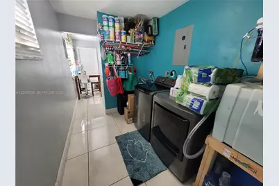 3381 NW 33rd Ct, Lauderdale Lakes, FL 33309 - Photo 5