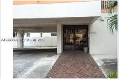 7740 Abbott Ave #5B, Miami Beach, FL 33141 - Photo 1