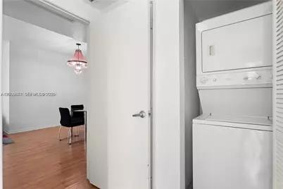 950 Brickell Bay Dr #501, Miami, FL 33131 - Photo 9