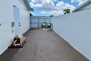 7525 Garfield St, Hollywood, FL 33024 - Photo 17