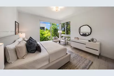 545 SW 11th St #308, Miami, FL 33129 - Photo 9