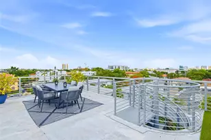 545 SW 11th St, Miami, FL 33129 - Photo 3