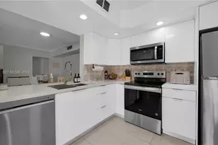 8186 NW 98th Ln, Hialeah Gardens, FL 33016 - Photo 19