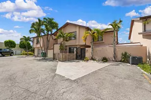 8186 NW 98th Ln, Hialeah Gardens, FL 33016 - Photo 3
