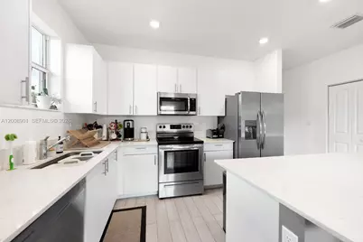 28905 SW 163rd Ct, Homestead, FL 33033 - Photo 15