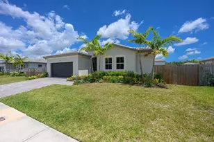 28905 SW 163rd Ct, Homestead, FL 33033 - Photo 3