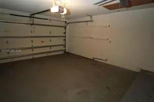 3160 NW 101st Ave, Sunrise, FL 33351 - Photo 17