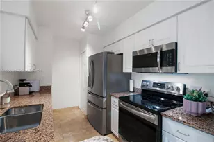 1155 S Brickell Bay Dr, Miami, FL 33131 - Photo 5