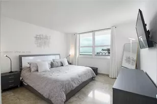 1155 S Brickell Bay Dr, Miami, FL 33131 - Photo 21