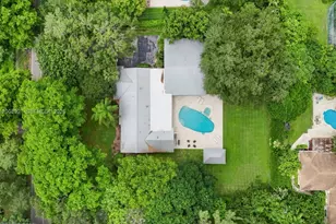 6875 SW 96th St, Pinecrest, FL 33156 - Photo 5