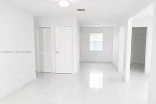 8210 SW 7th St, North Lauderdale, FL 33068 - Photo 3