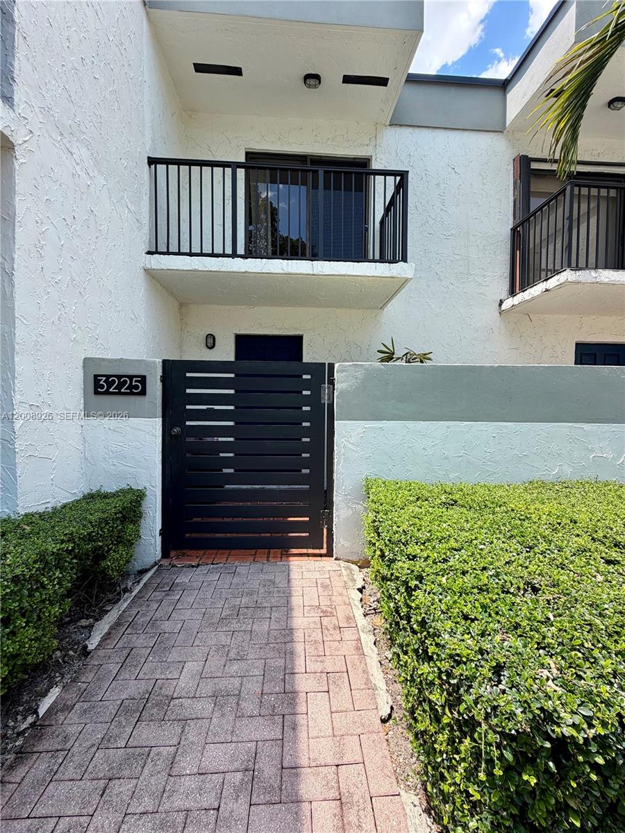 3225 Bird Ave #IV3 - 3225 Bird Ave #IV3, Miami, FL 33133 Luxury Property | Jose Angel Pina