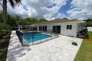 11121 SW 110th Rd, Miami, FL 33176 - Photo 27