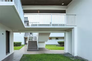 8601 SW 94th St, Miami, FL 33156 - Photo 13
