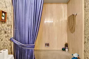 1201 S Ocean Dr, Hollywood, FL 33019 - Photo 17