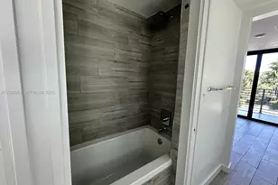 722 NE 15th Ave, Fort Lauderdale, FL 33304 - Photo 21