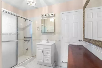 410 East Dr #2, North Miami Beach, FL 33162 - Photo 17