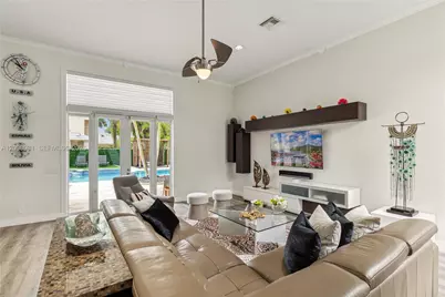 1371 Victoria Isle Dr, Weston, FL 33327 - Photo 9