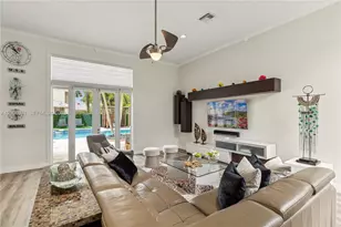 1371 Victoria Isle Dr, Weston, FL 33327 - Photo 9
