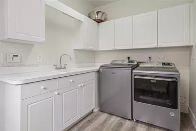 1371 Victoria Isle Dr, Weston, FL 33327 - Photo 27