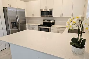 11816 SW 247th Ter, Homestead, FL 33032 - Photo 3